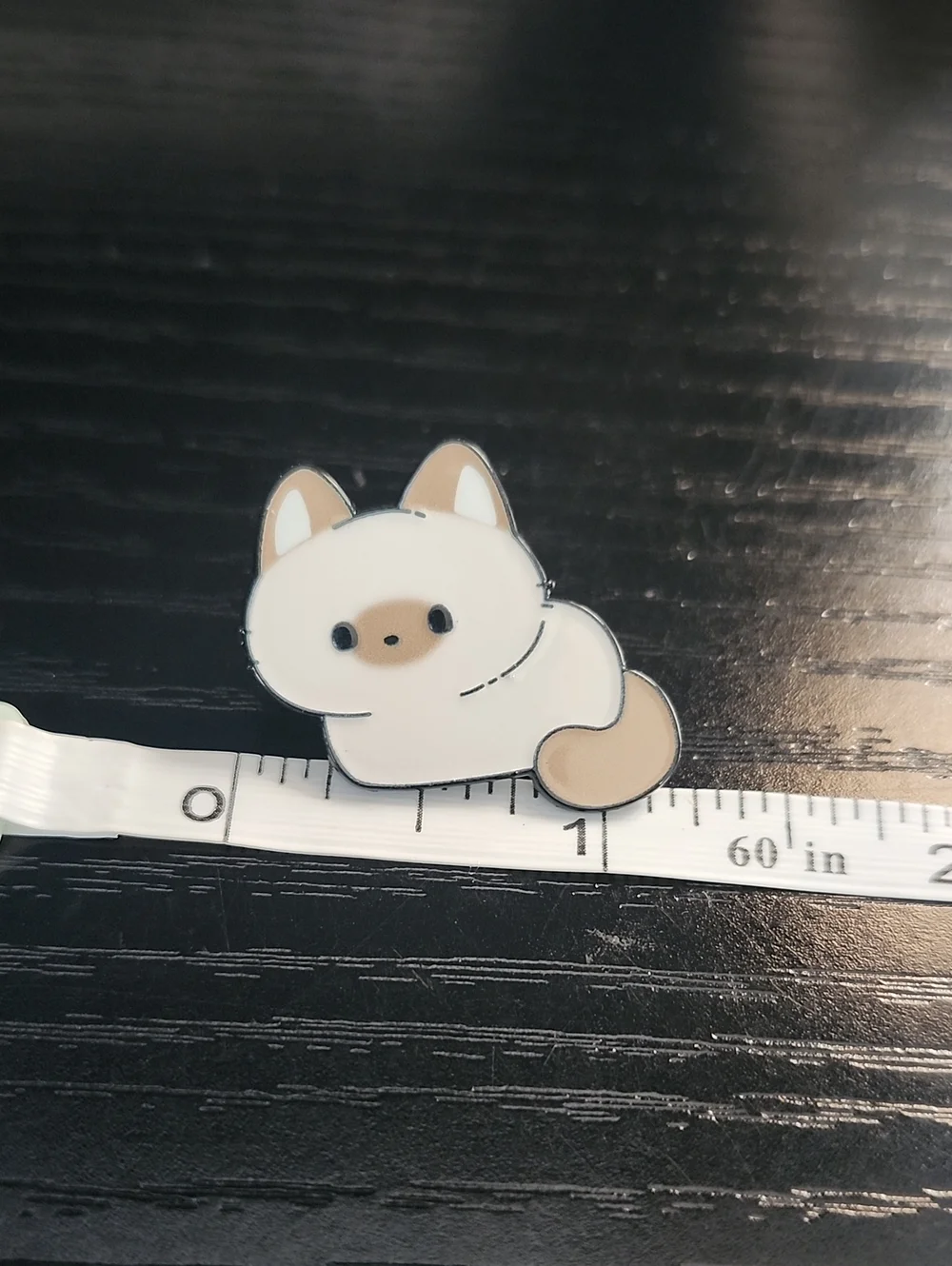 White and Tan Cute Cat Enamel Pin